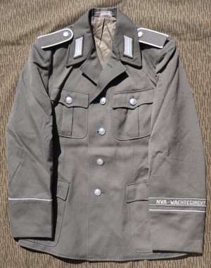 wr7s.jpg (5379 bytes)